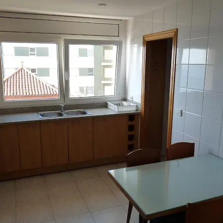 热带公寓 滨海略雷特