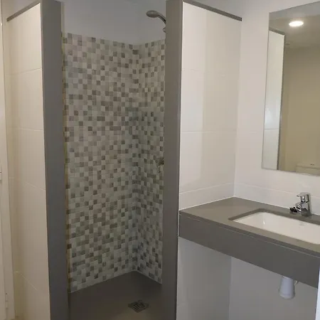 热带公寓 公寓 滨海略雷特